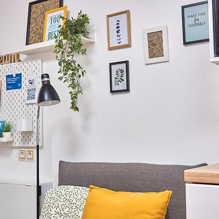 Яскраві Апартаменти √ Wi-Fi √ Кава √ 2Хв П.Олександрія Bila Tserkva Extérieur photo